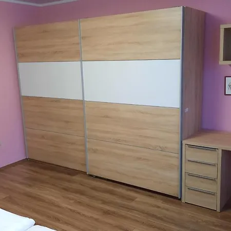 Aranypatak Apartmanhaz Holiday home Szombathely