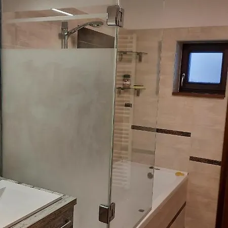 Semesterbostad Aranypatak Apartmanhaz