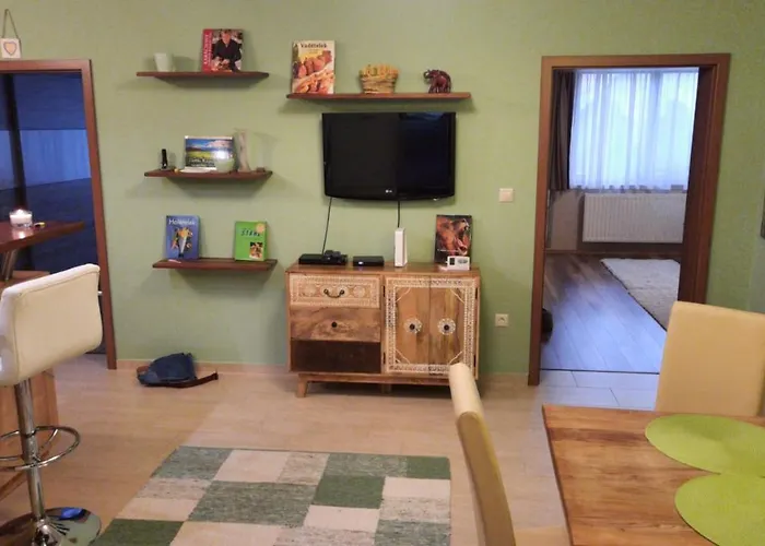 Aranypatak Apartmanhaz Дом отдыха *